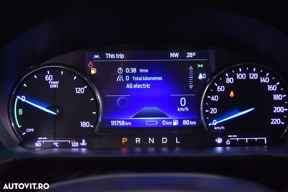 Ford Kuga - 10