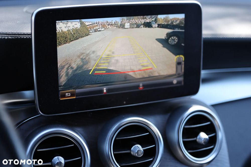 Mercedes-Benz GLC - 25