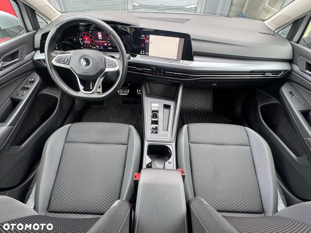 Volkswagen Golf - 22