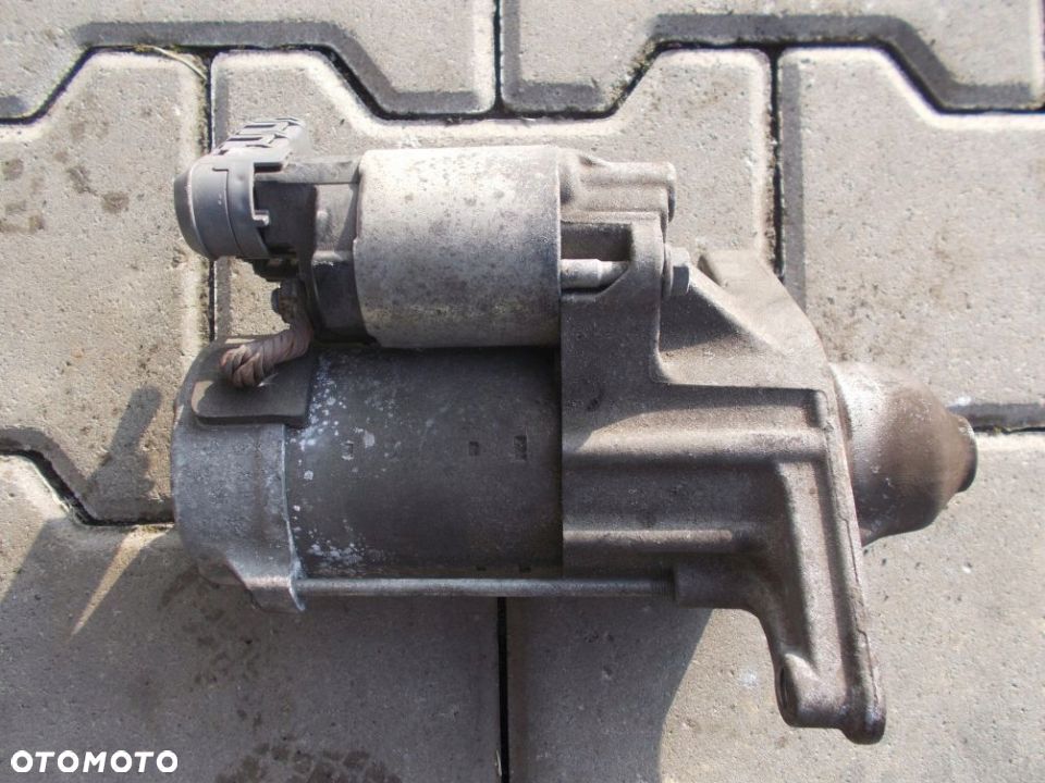 ROZRUSZNIK TOYOTA YARIS II LIFT 09-11 1.33 28100-0Y020 - 3