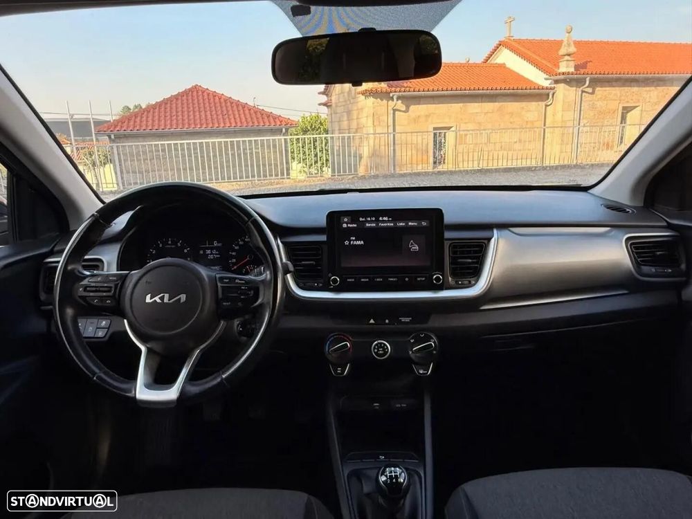 Kia Stonic - 8