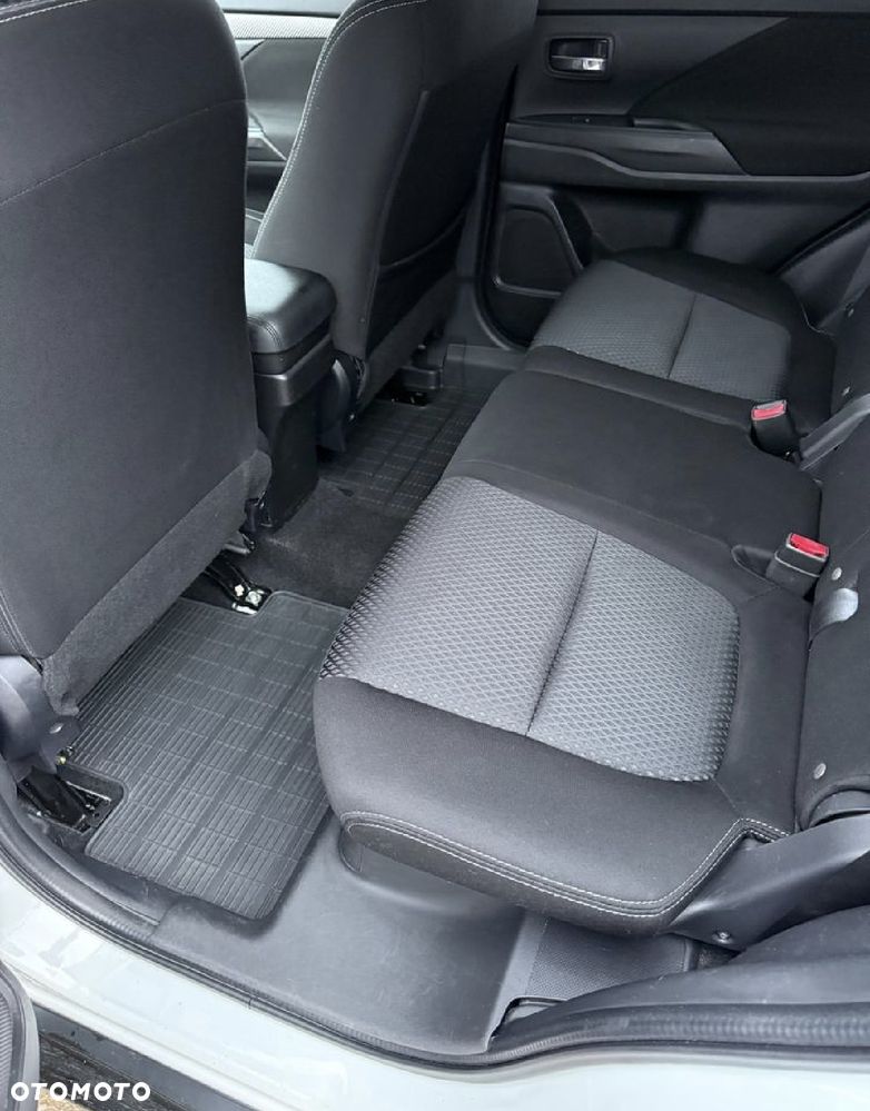 Mitsubishi Outlander 2.0 4WD CVT Active+ - 9