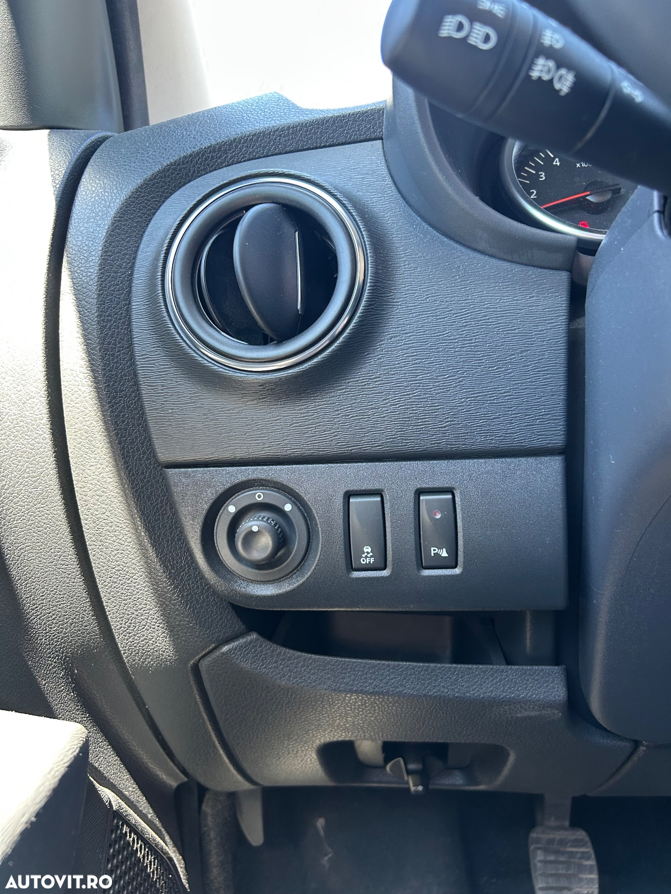 Dacia Lodgy TCe 130 GPF Stepway - 8