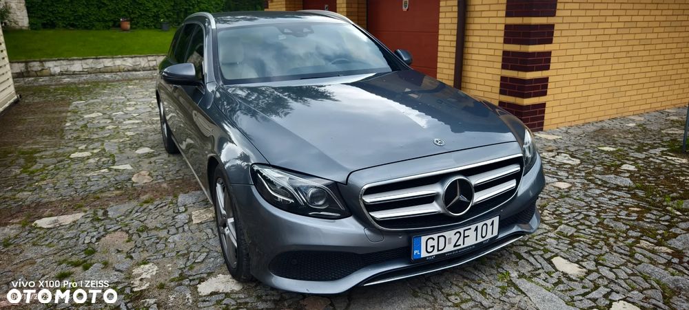 Mercedes-Benz Klasa E 220 d 4-Matic 9G-TRONIC - 13