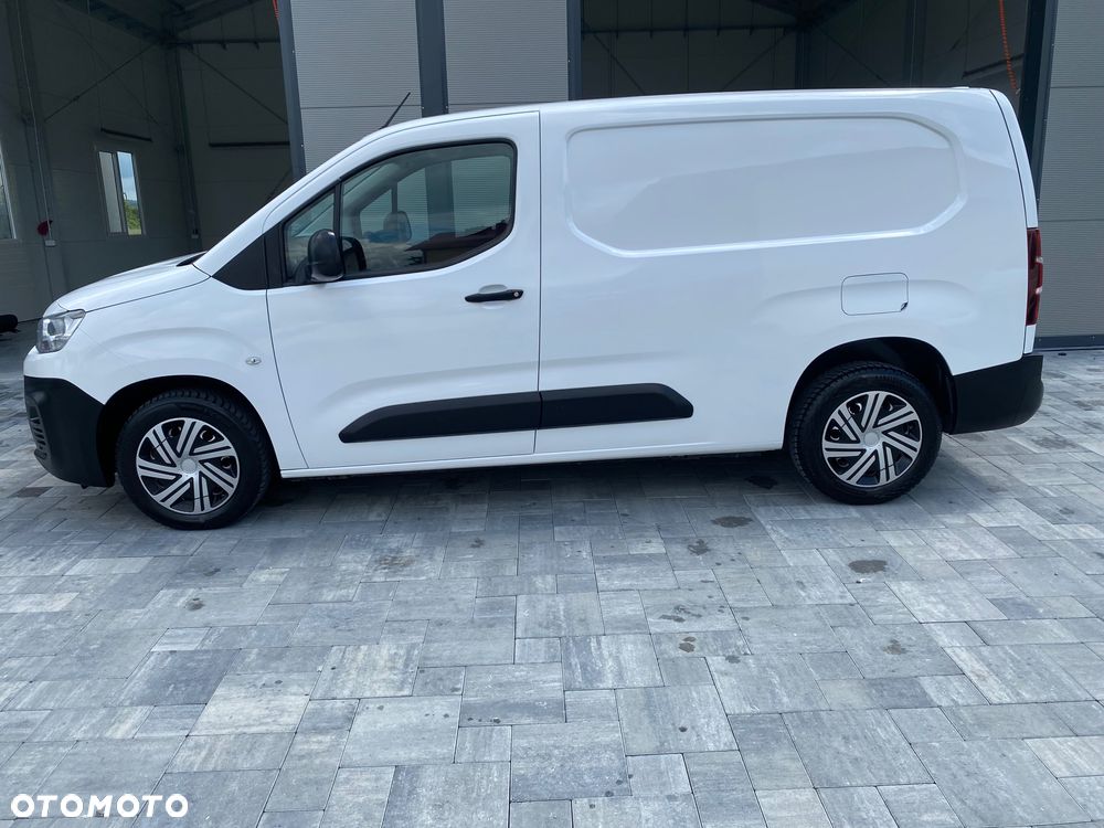 Citroën BERLINGO 1.6 HDI, MAX długi, 3-osobowy, klimatyzacja, zakupiony w salonie w Rzeszowie - 14
