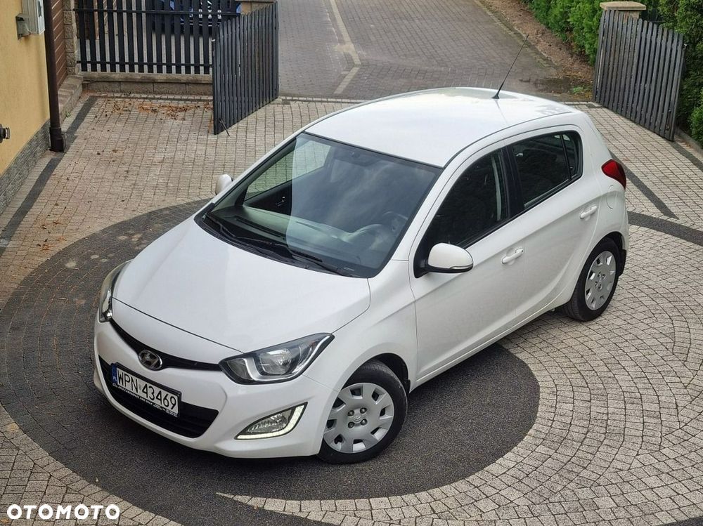 Hyundai i20 - 18