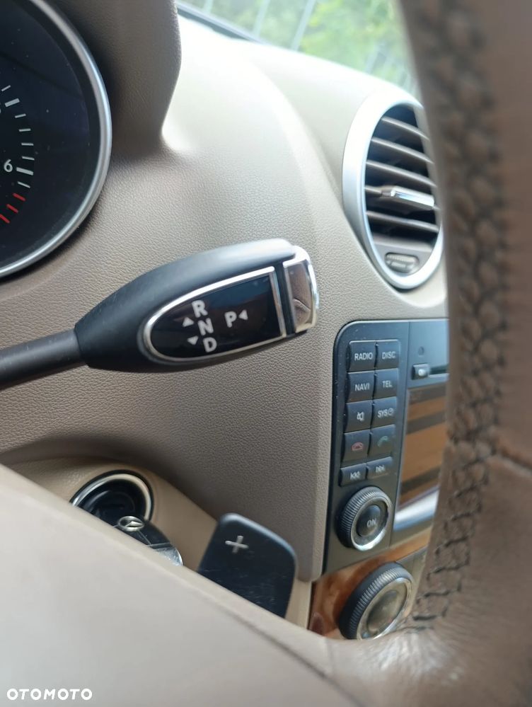 Mercedes-Benz ML 350 4Matic 7G-TRONIC - 24