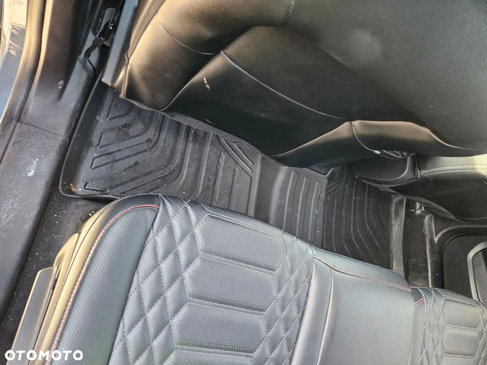 Ford Escape 2.0 EcoBoost AWD Titanium - 5