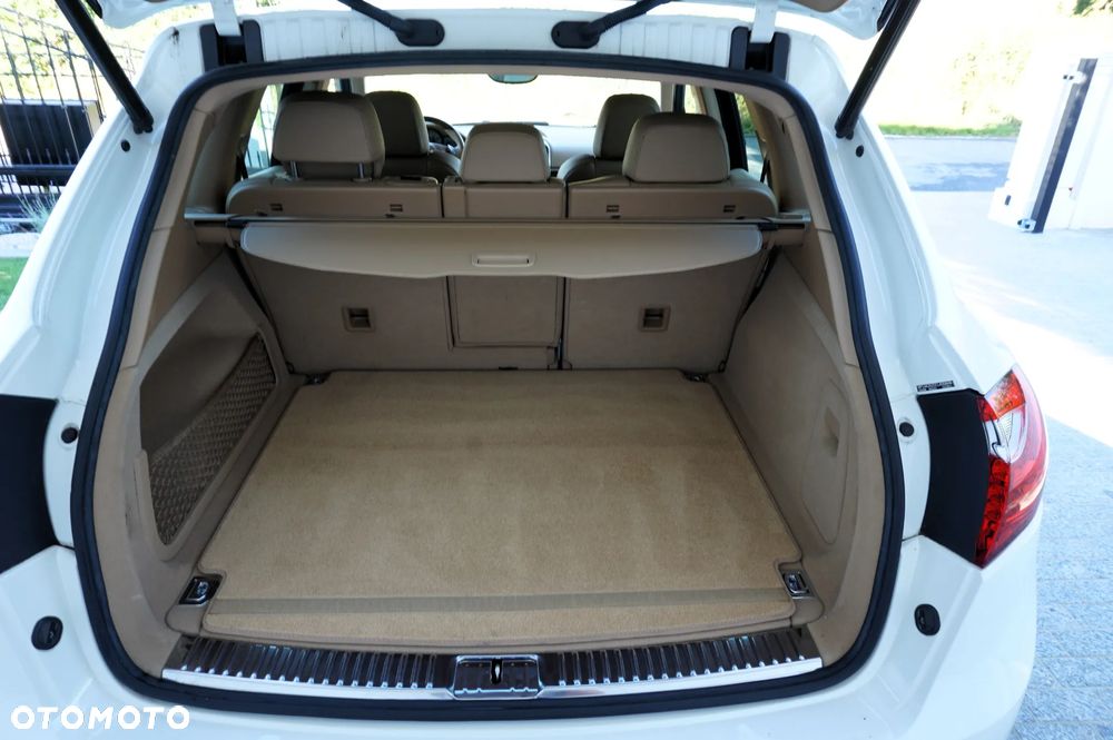 Porsche Cayenne - 20