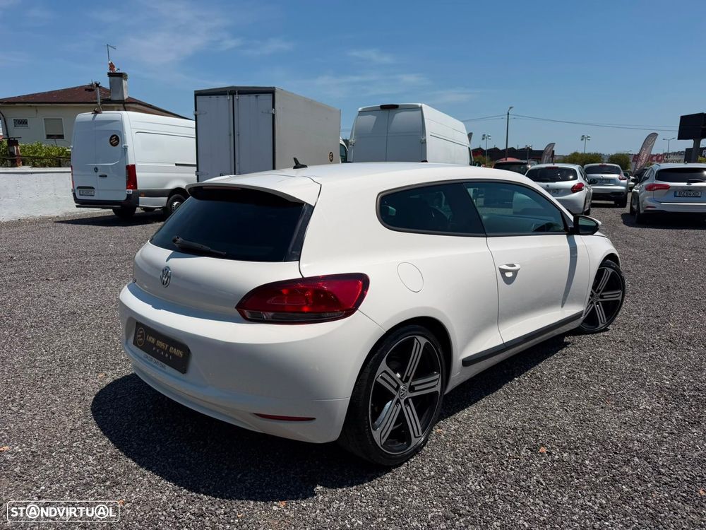 VW Scirocco 2.0 TDI Sport DSG - 4