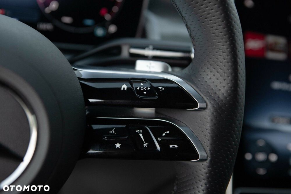 Mercedes-Benz GLC - 23