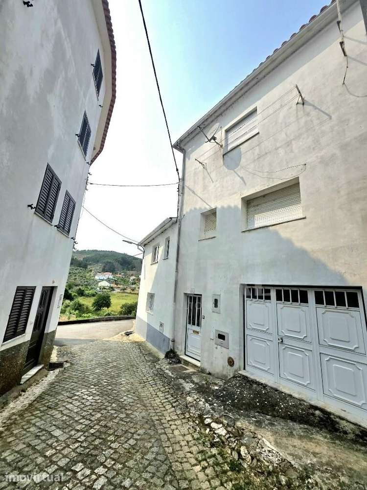 Moradia T1 duplex com garagem no Fundão - Enxabarda - Grande imagem: 2/9