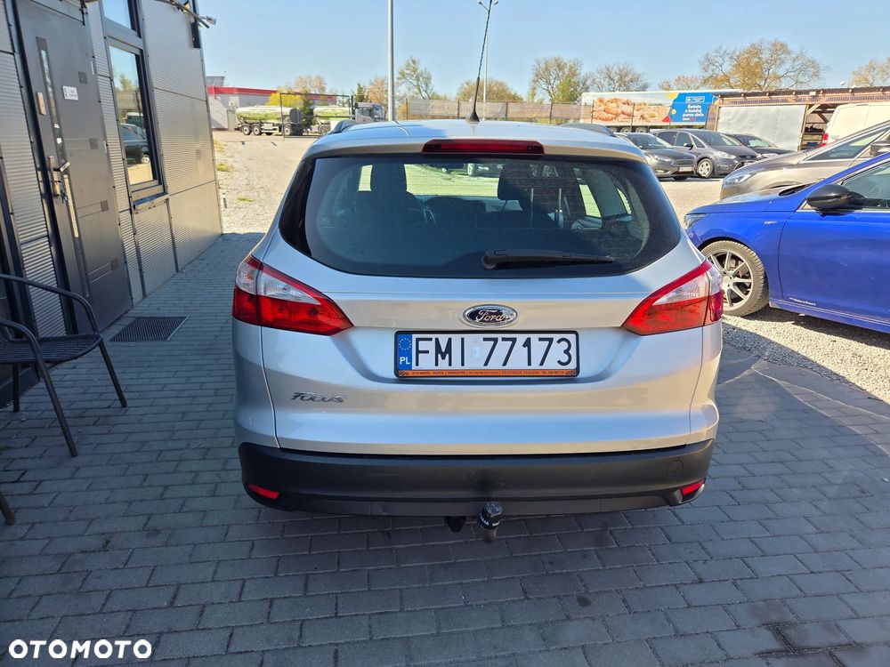 Ford Focus 1.6 TDCi DPF Start-Stopp-System SYNC Edition - 9