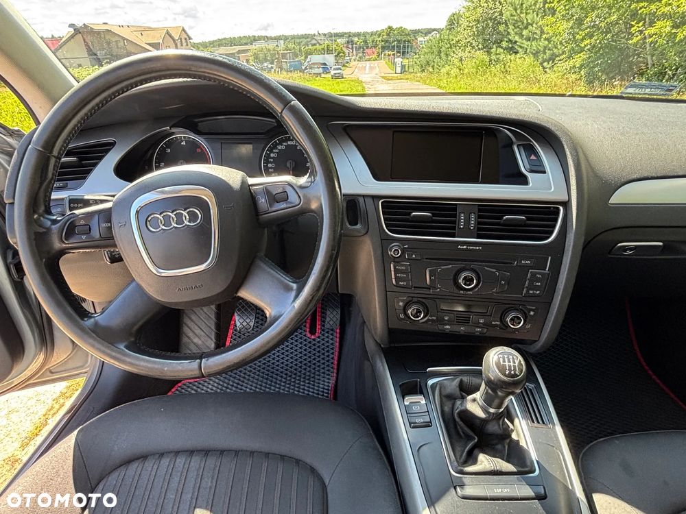 Audi A4 Limousine - 7