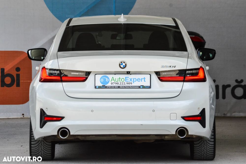 BMW Seria 3 320i Aut. Edition Luxury Line Purity - 16