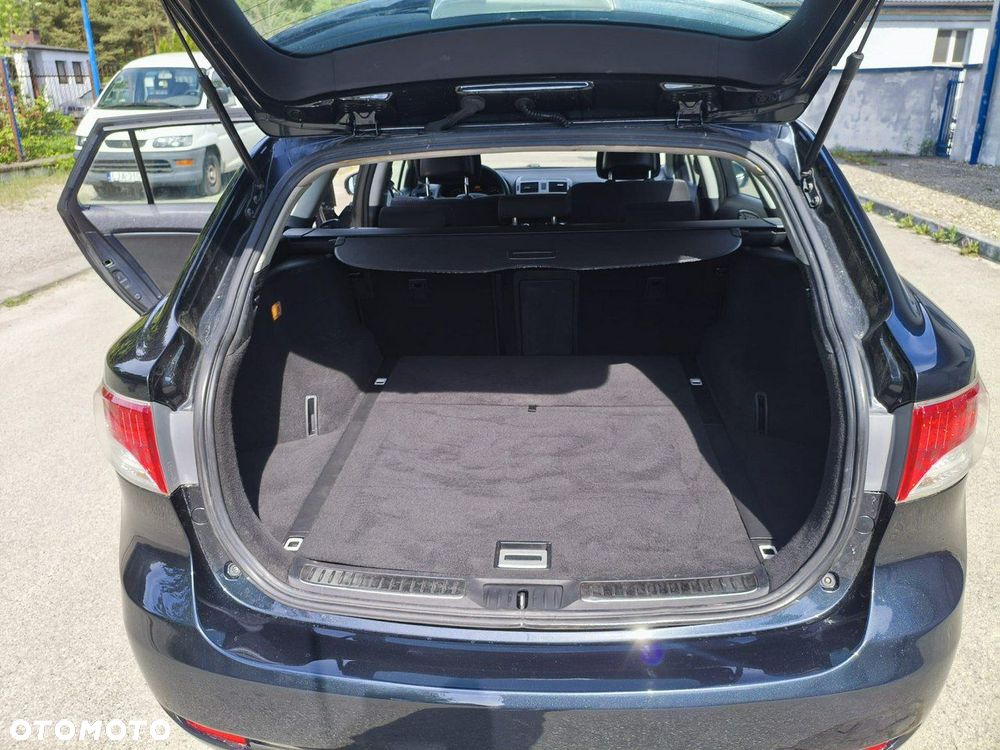 Toyota Avensis - 6