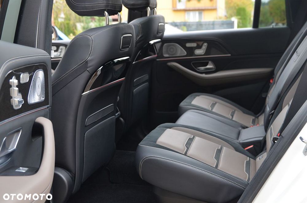 Mercedes-Benz GLS - 32