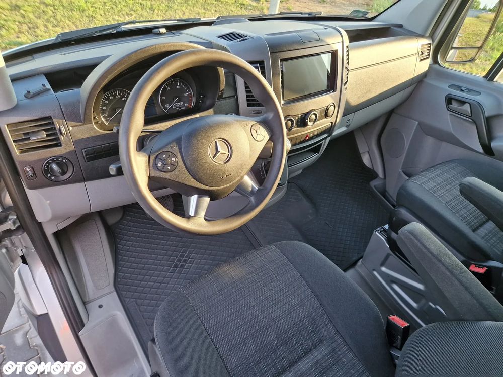 Mercedes-Benz Sprinter - 7