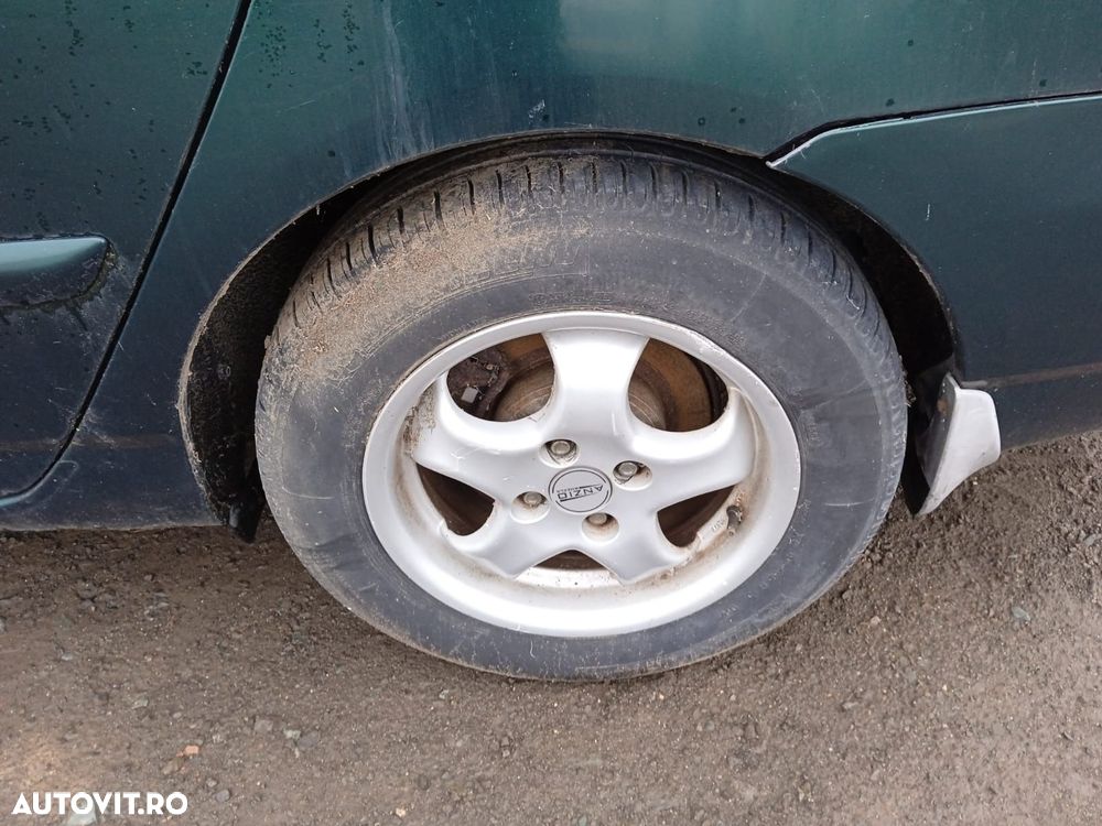 Dezmembrari  Toyota COROLLA  2001  > 2008 2.0 D-4D Motorina - 4