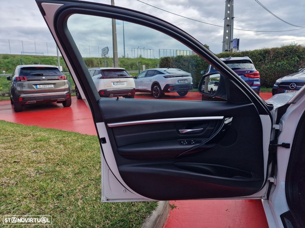 BMW 320 d EfficientDynamics Auto Line Sport - 8