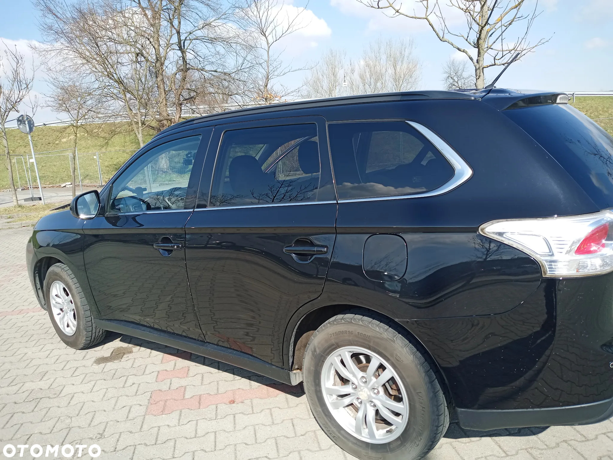 Mitsubishi Outlander - 7