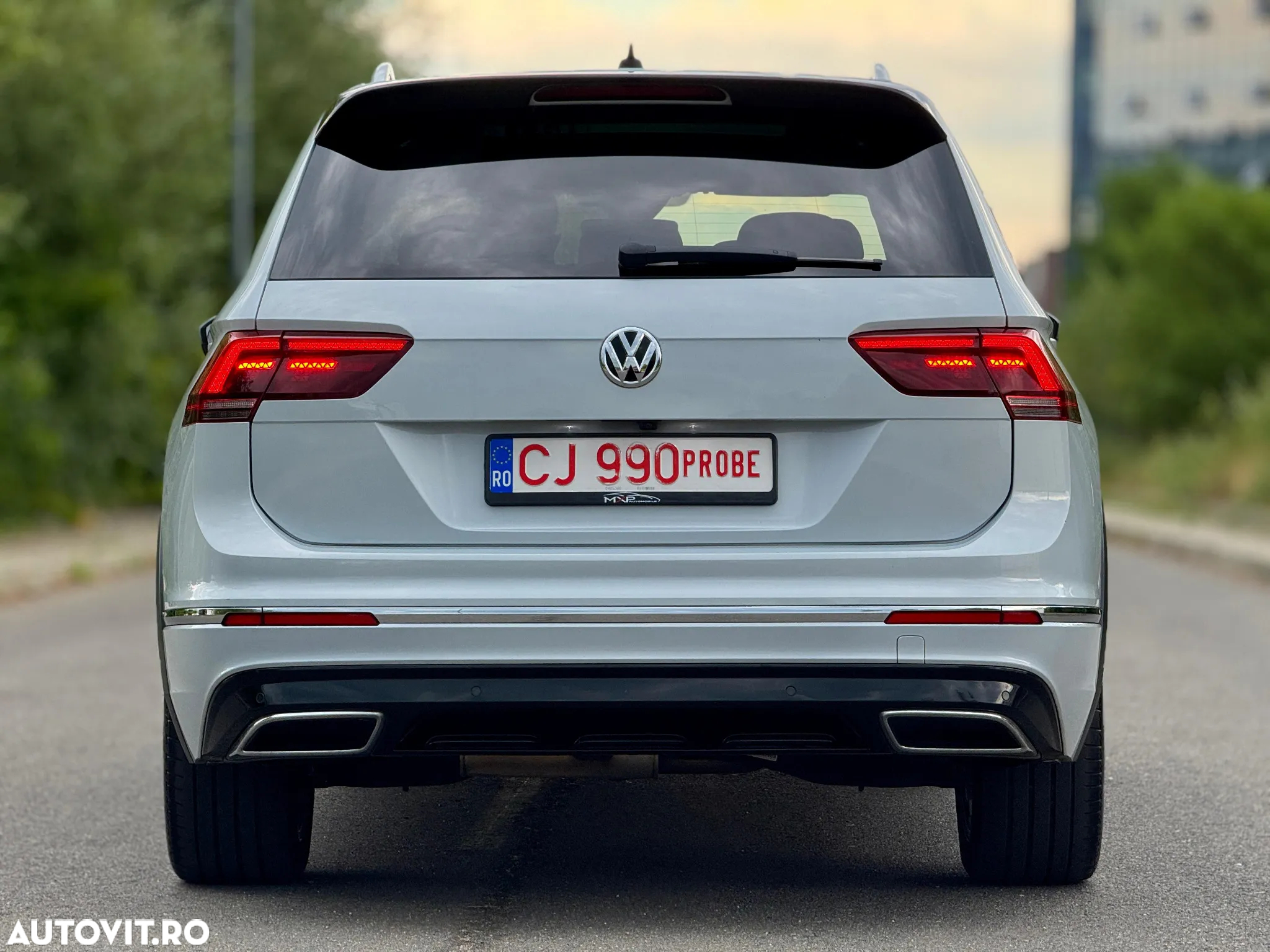 Volkswagen Tiguan Allspace 2.0 TDI 4Mot DSG R-Line - 36