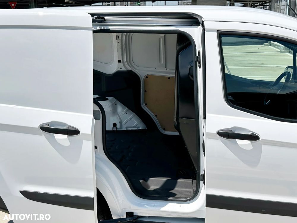 Ford Courier Van - 9