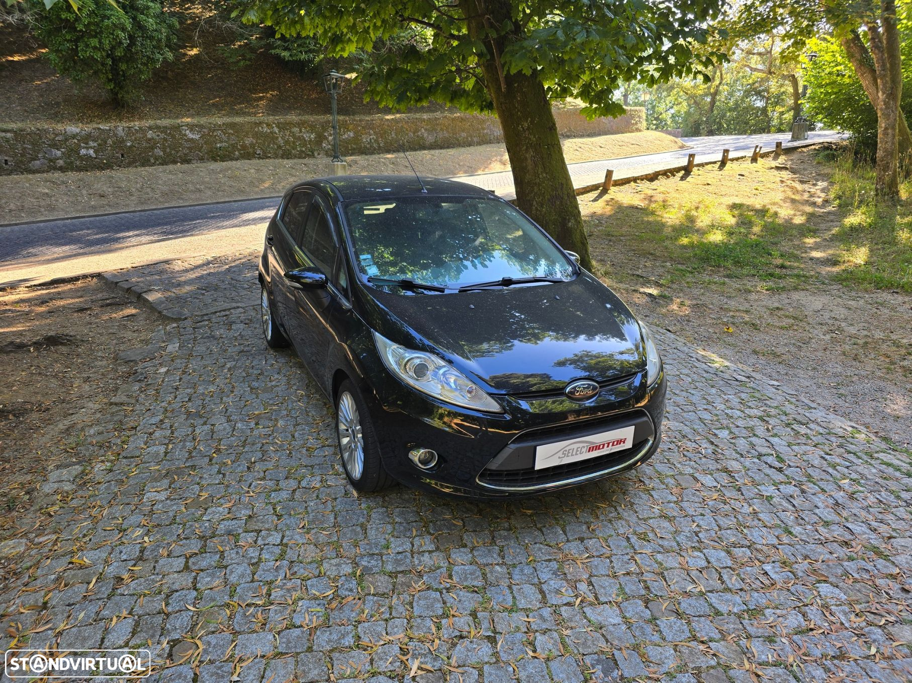 Ford Fiesta 1.4 Titanium Aut. - 2