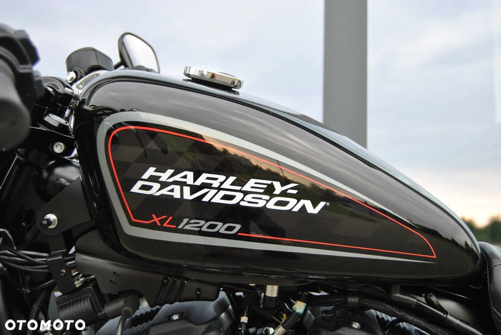 Harley-Davidson Sportster Roadster 1200R - 34