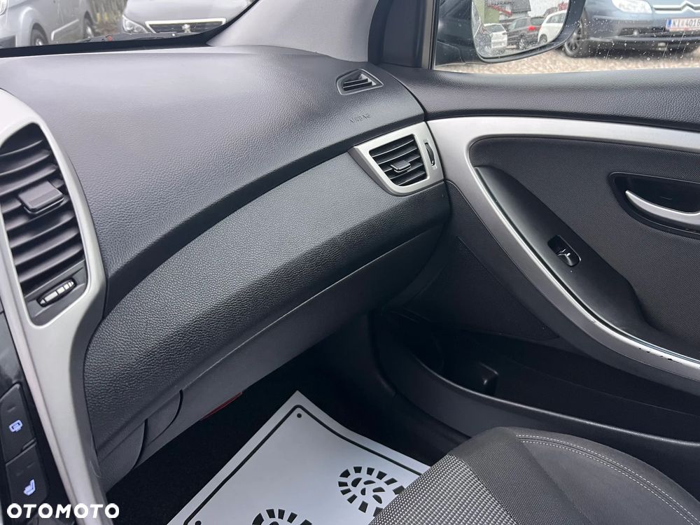 Hyundai i30 1.6 CRDi BlueDrive Comfort - 35