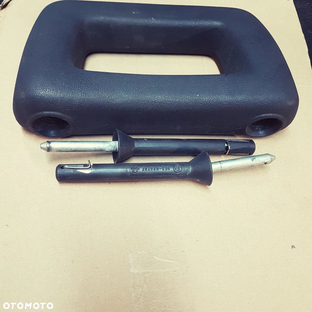 zagłówek zagłowek regulacja oś regulacji wysokości przód przednie fiat 126p 126 p maluch - 8