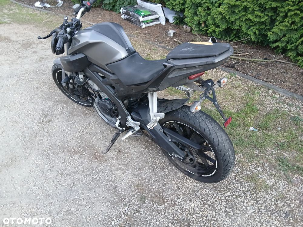 Yamaha MT - 4