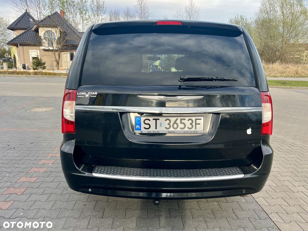 Chrysler Town & Country 3.6 Limited - 10