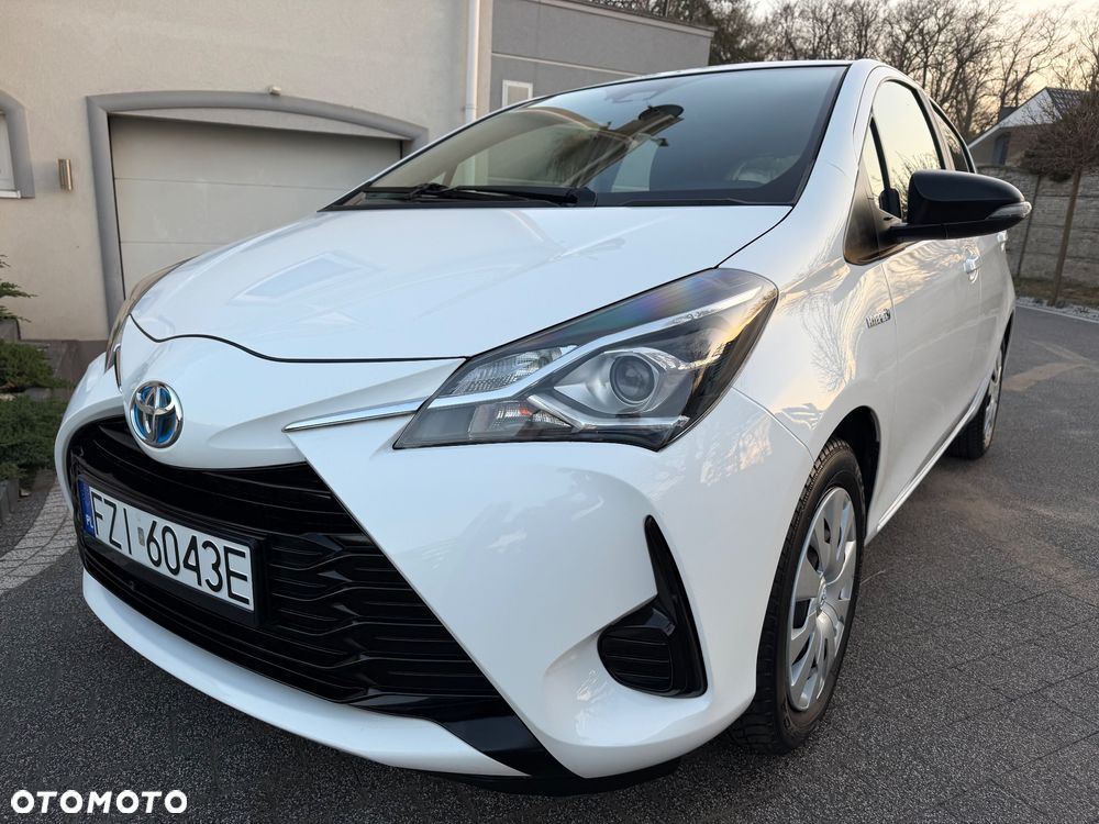 Toyota Yaris Hybrid 100 Active