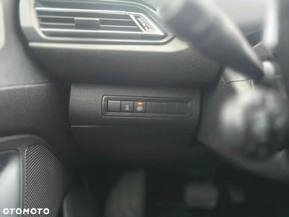 Peugeot 308 - 25