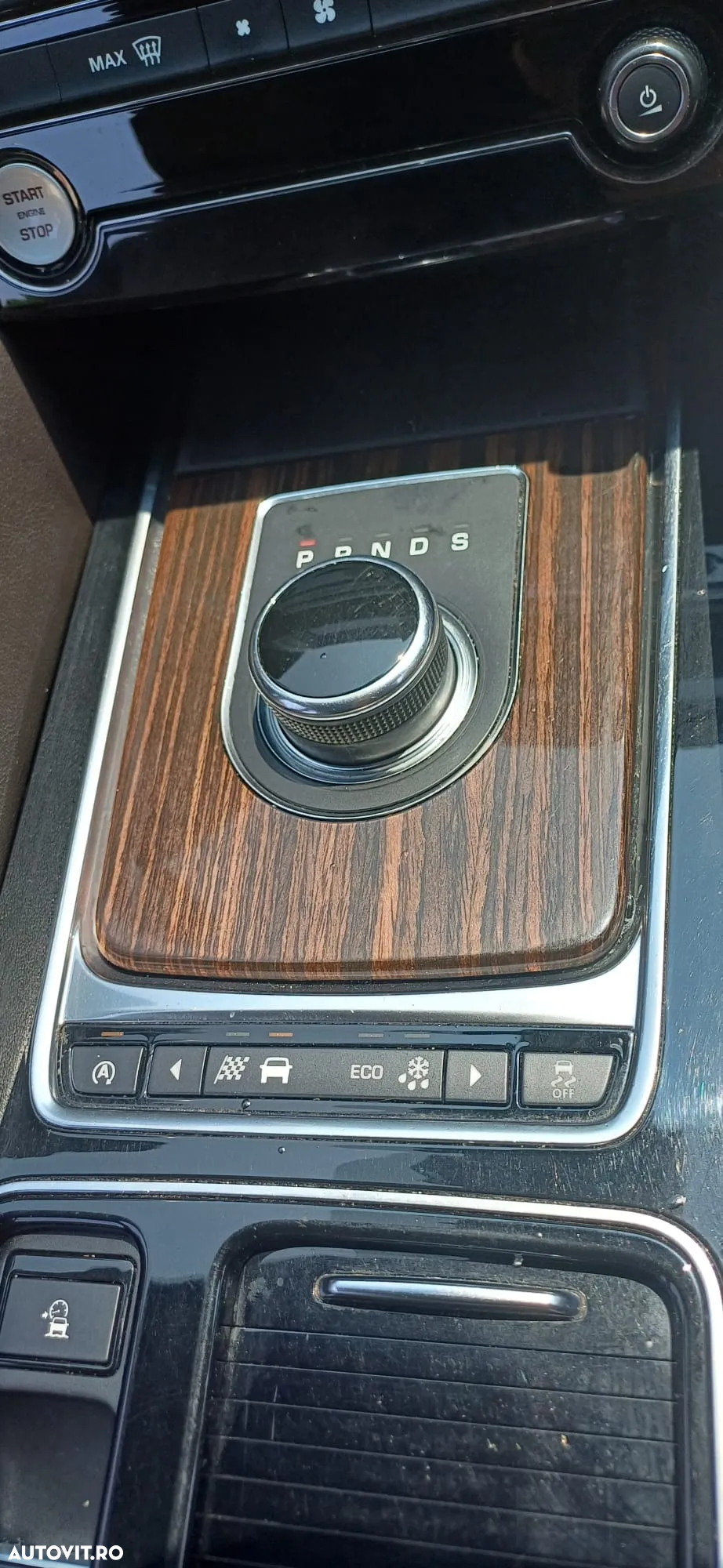 Jaguar F-Pace 20d AWD Portfolio - 25