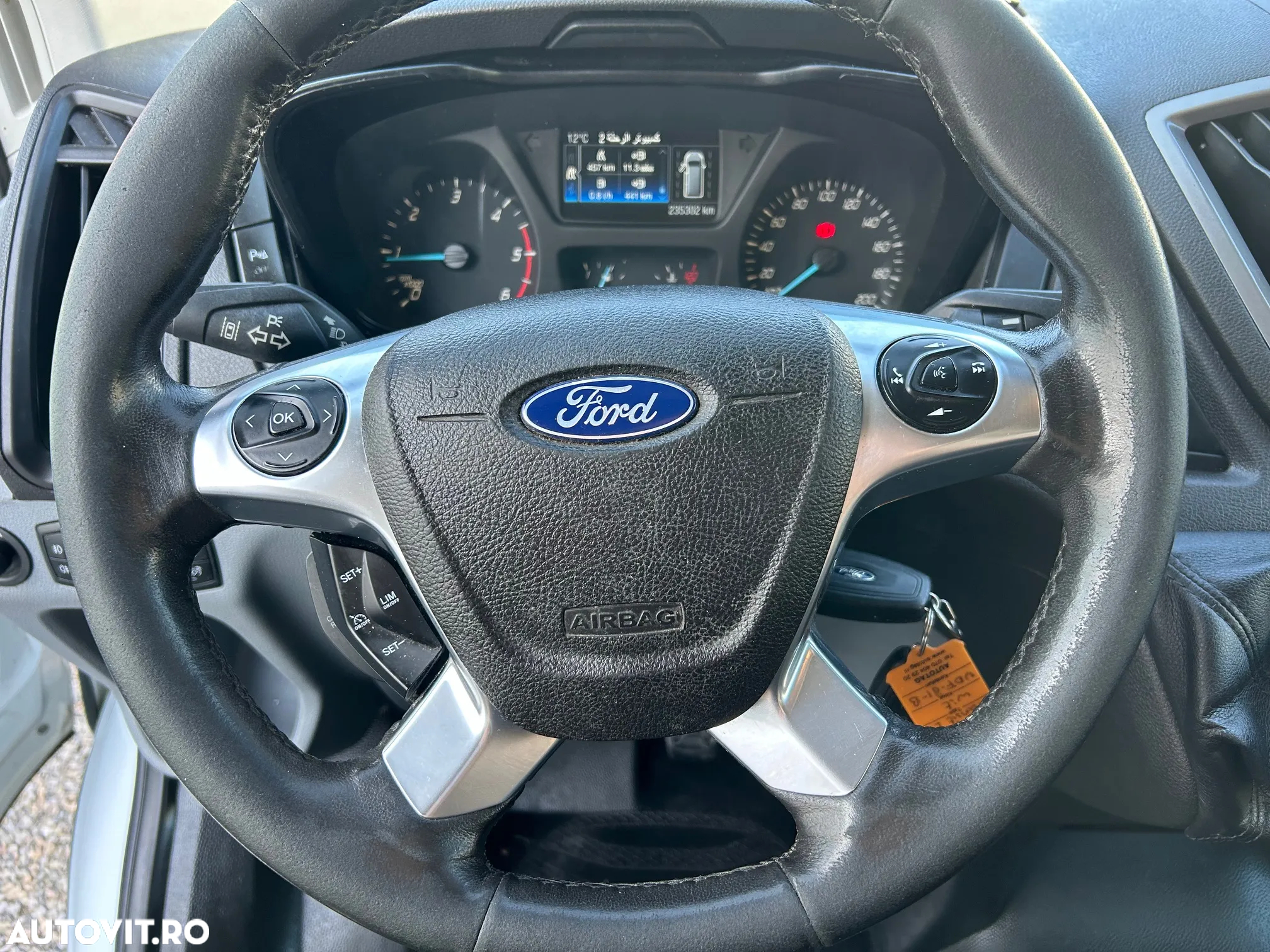 Ford Transit - 12