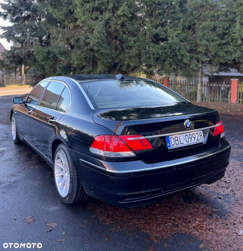 BMW Seria 7 740i L - 27