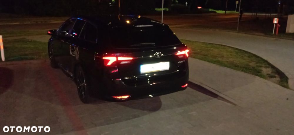 Toyota Avensis 2.0 Premium MS - 4