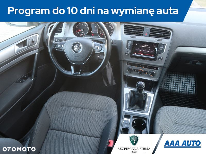 Volkswagen Golf - 8