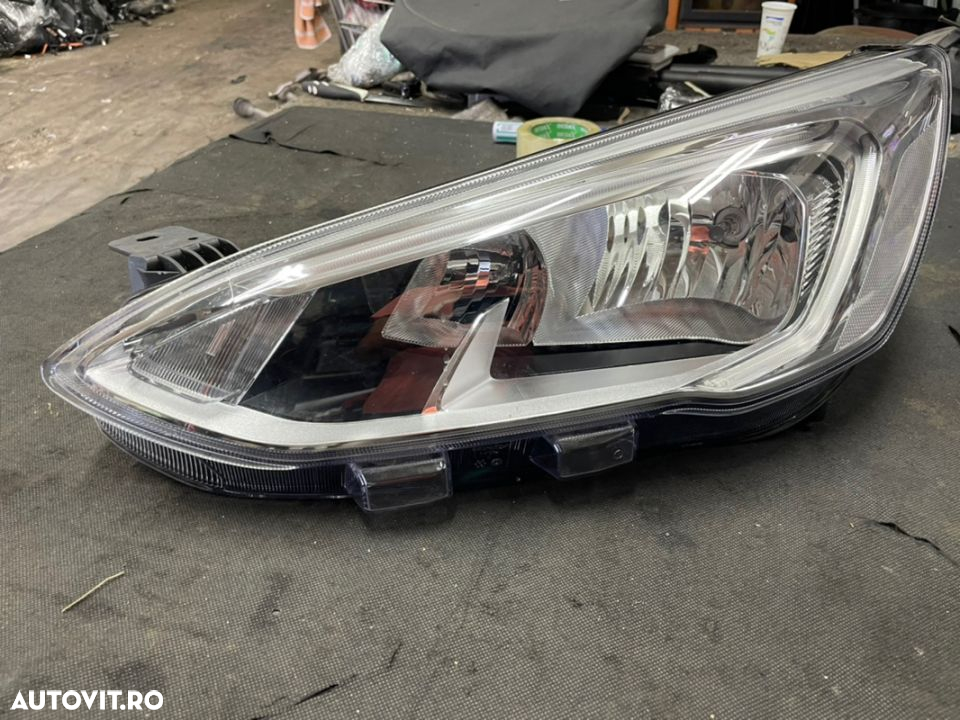 Far stanga FORD FOCUS 2018 complet cu daylight led cod JX7B-13W030-AE - 2
