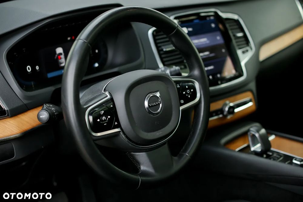 Volvo XC 90 T5 AWD Inscription 7os - 32