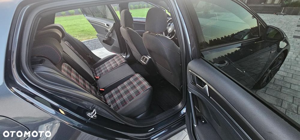Volkswagen Golf GTI 2.0 TSI OPF DSG Performance - 13