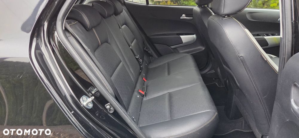 Kia Picanto 1.2 X-Line - 12