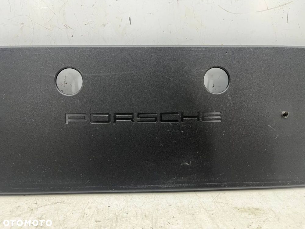 Podkładka pod tablicę zderzaka Porsche Cayenne III 9y 17r. TYLNA podstawa tablicy rejestracyjnej tył - 3