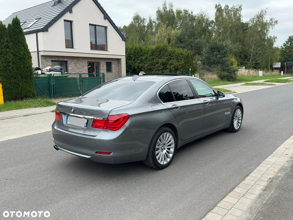 BMW Seria 7 - 18