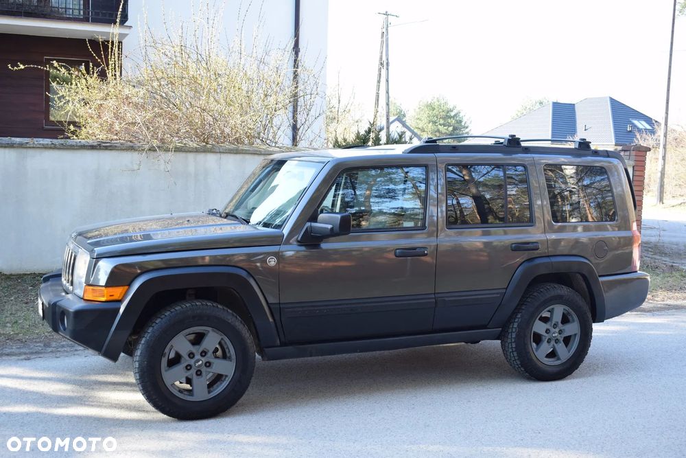Jeep Commander 4.7 V8 - 7