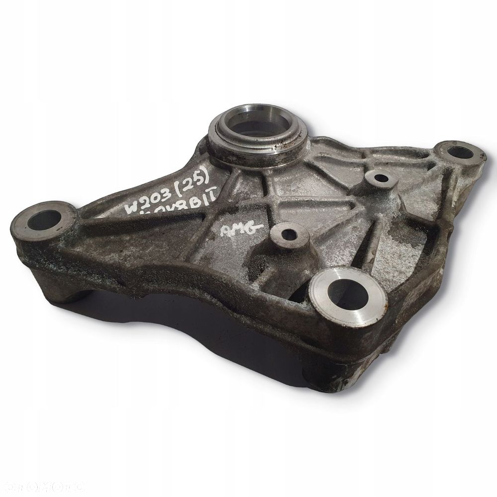 PODPORA WSPORNIK Mercedes W213 E63 AMG 4.0 V8 łapa A1770144100 - 1
