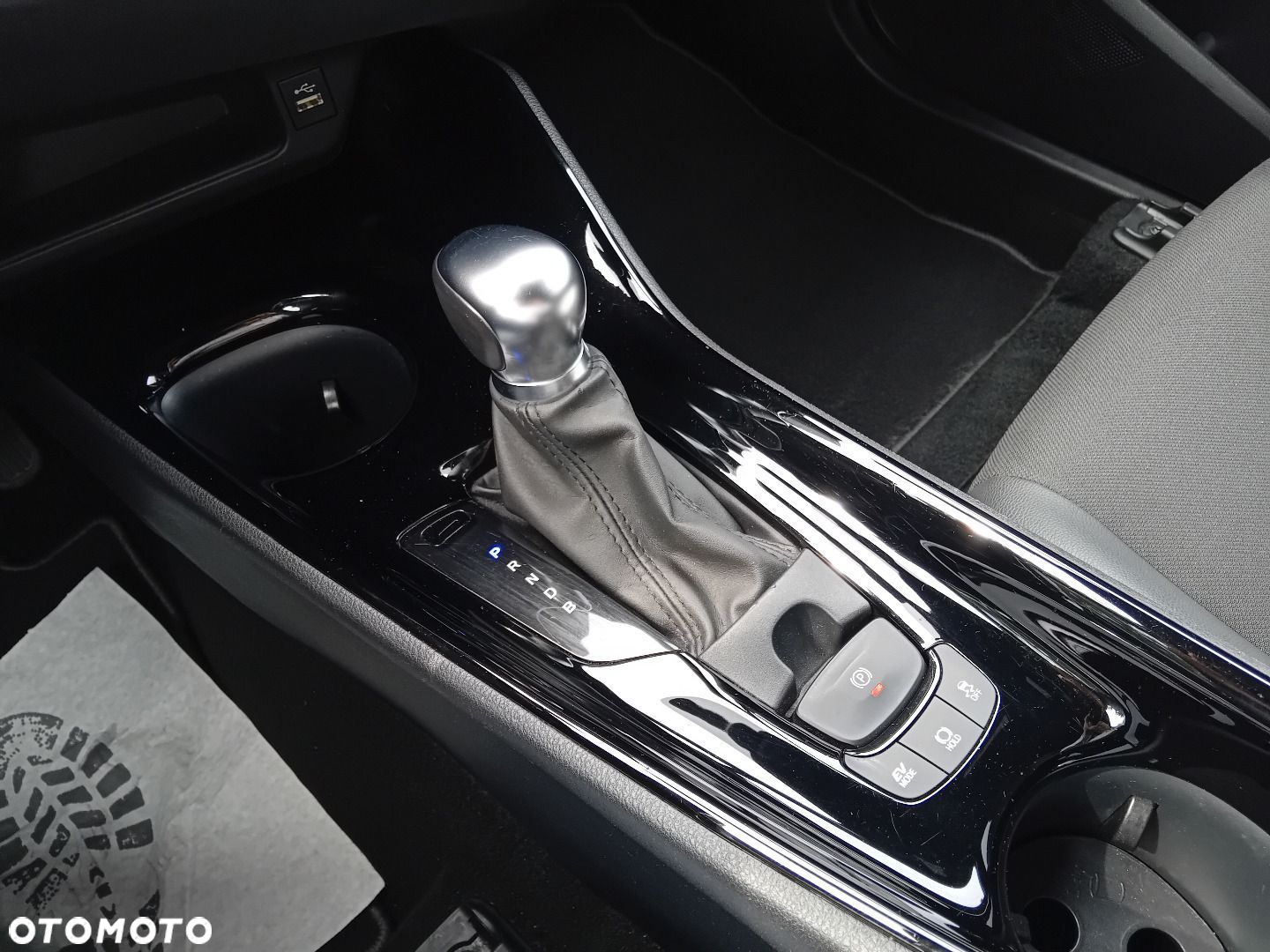 Toyota C-HR - 14