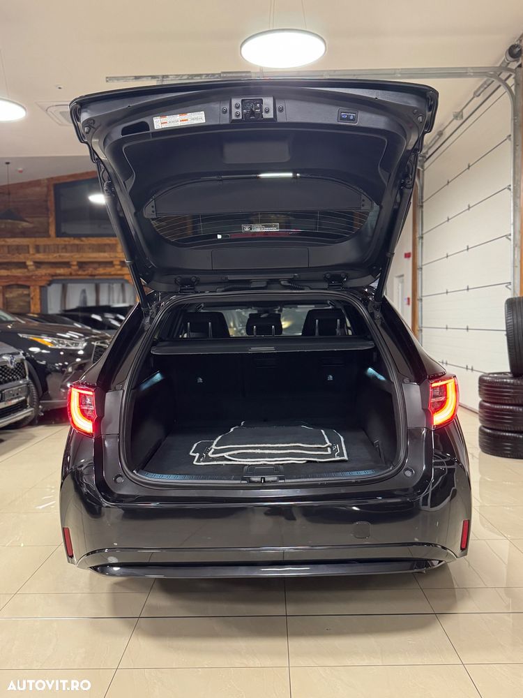 Toyota Corolla ver-1-8-hybrid-team-deutschland - 37